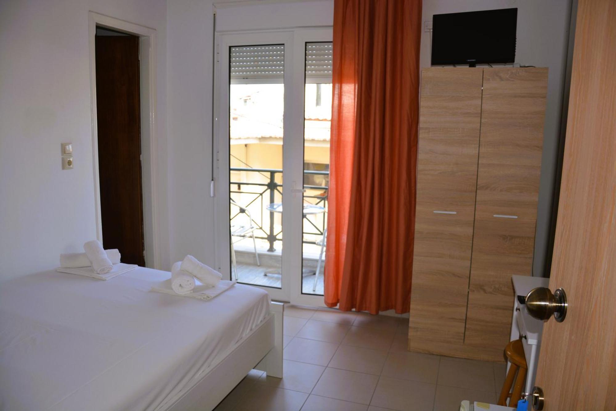 Dionyssos Hotel Liménasz Kültér fotó
