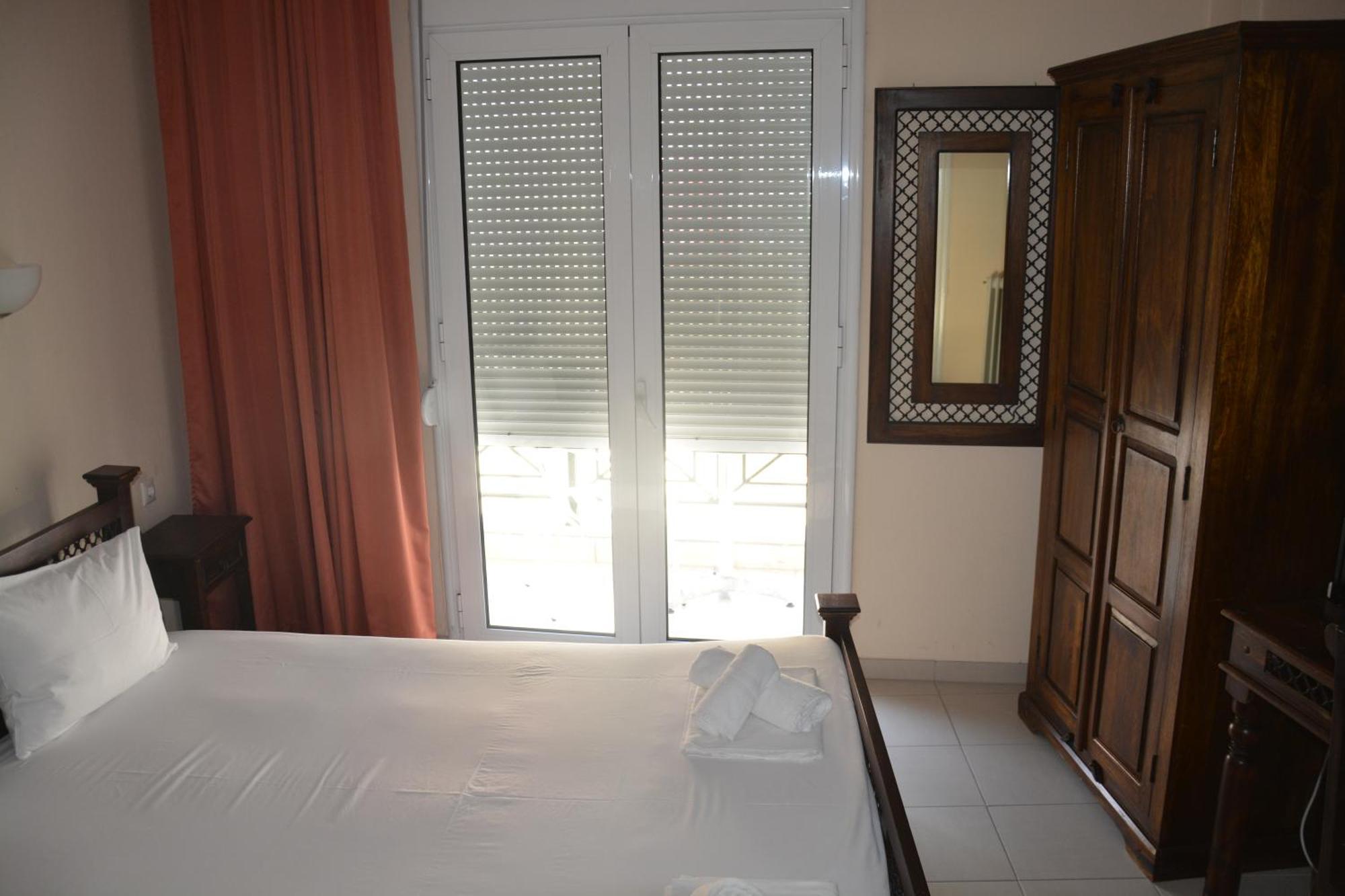 Dionyssos Hotel Liménasz Kültér fotó