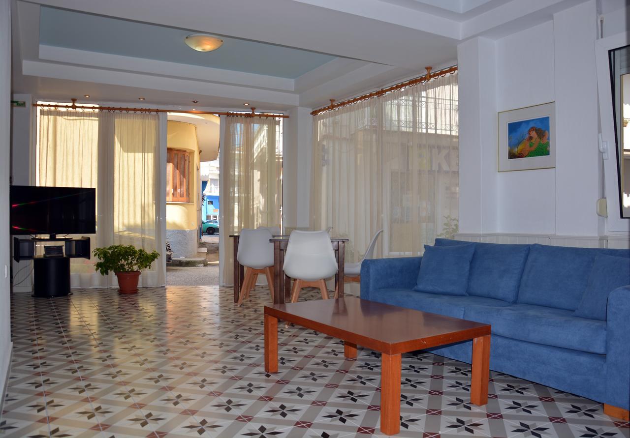Dionyssos Hotel Liménasz Kültér fotó